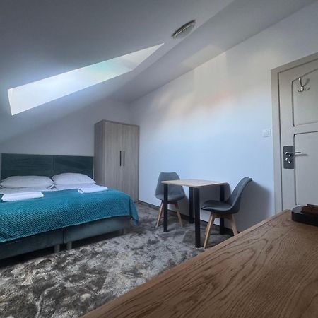 Mikolajek Hotell Jarosławiec Exteriör bild