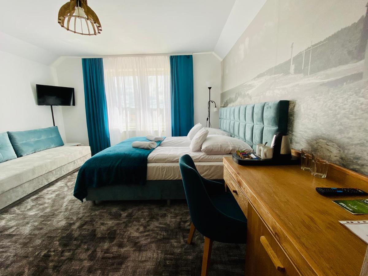 Mikolajek Hotell Jarosławiec Exteriör bild