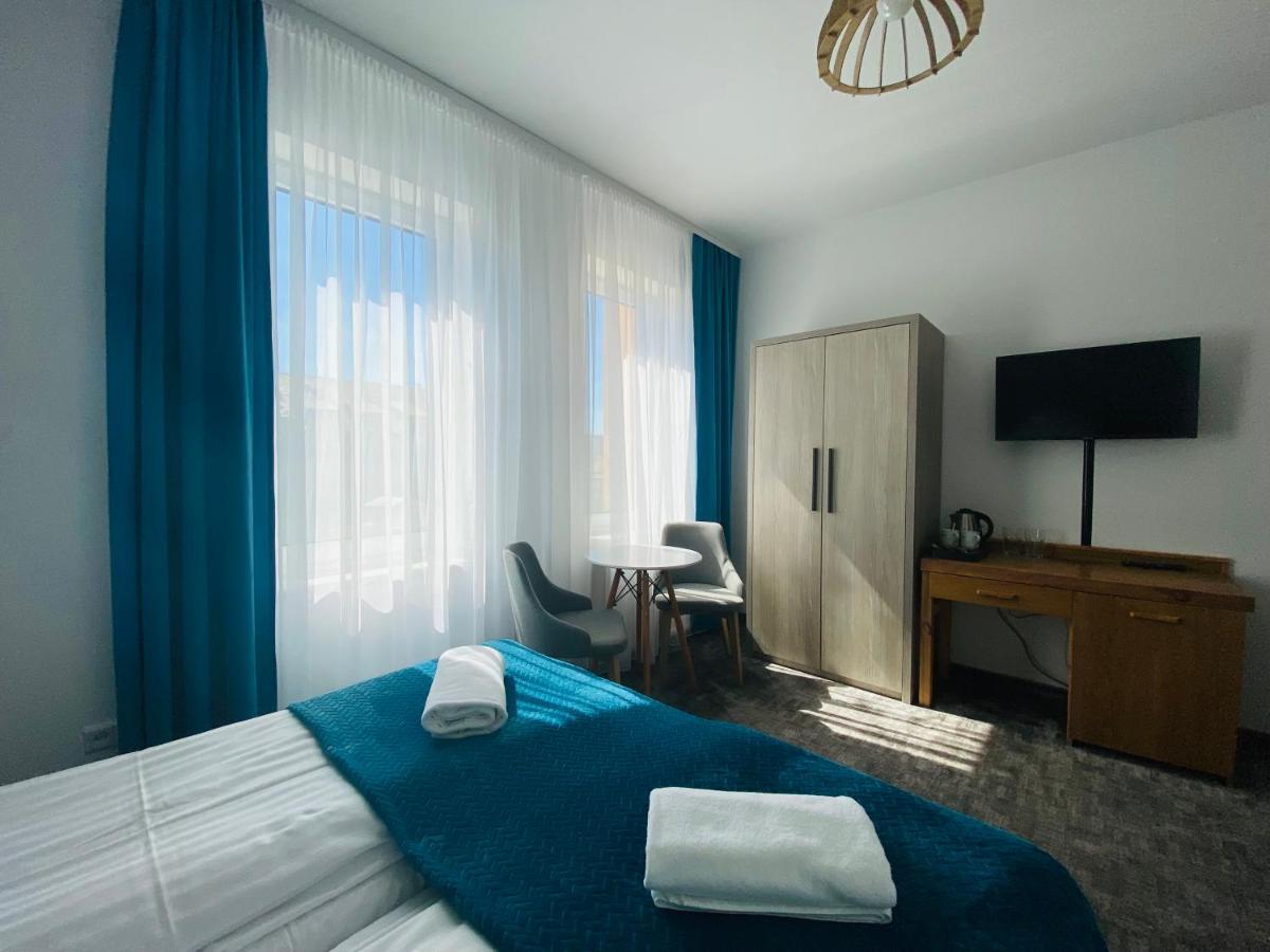 Mikolajek Hotell Jarosławiec Exteriör bild