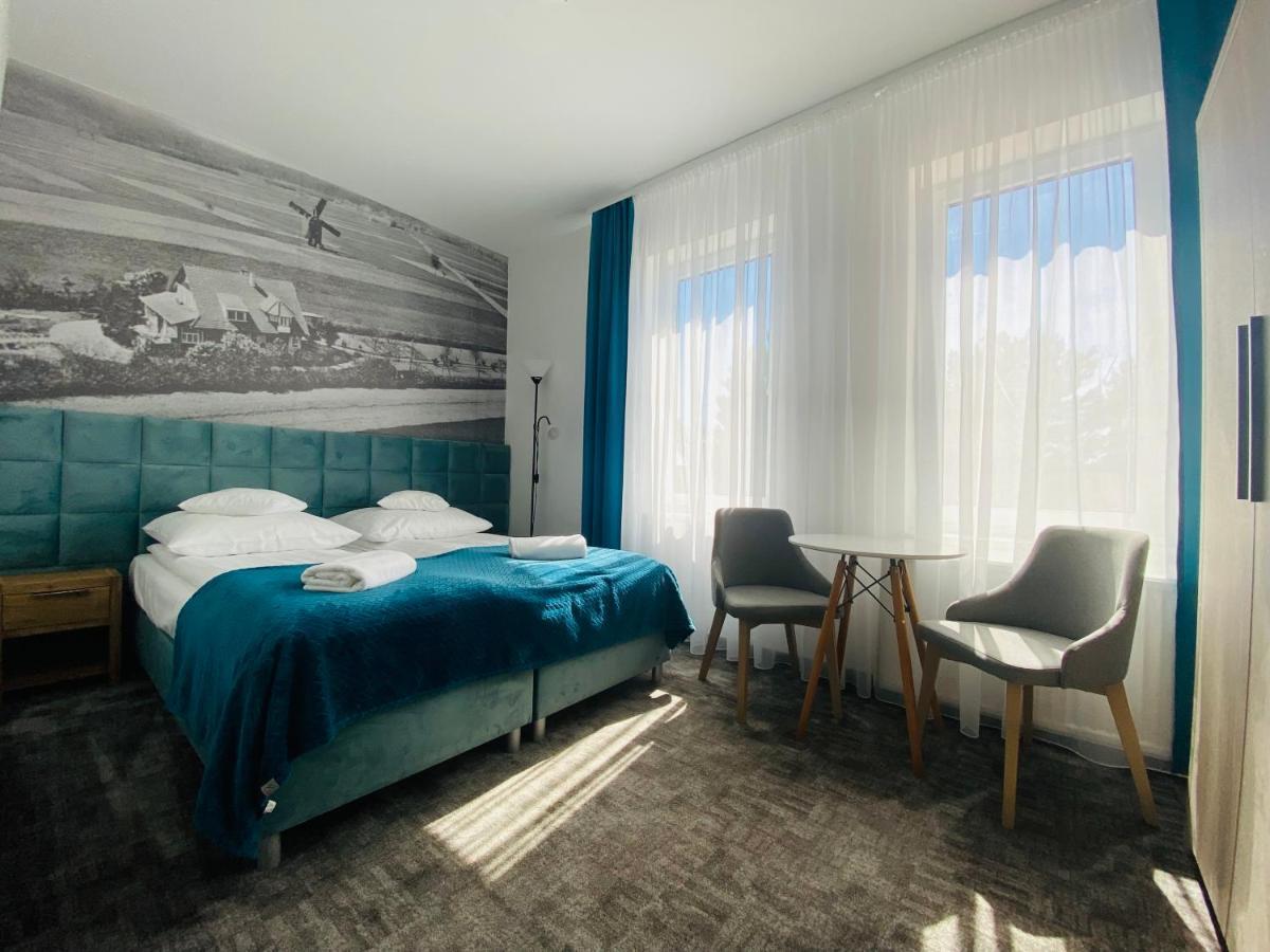 Mikolajek Hotell Jarosławiec Exteriör bild