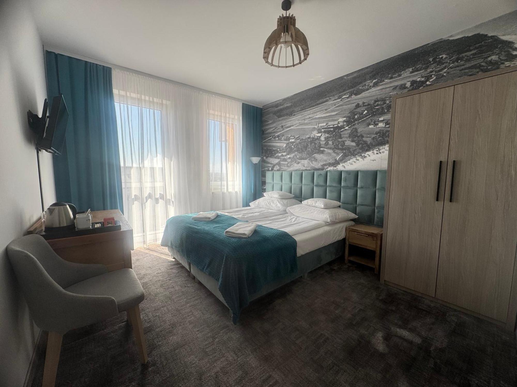 Mikolajek Hotell Jarosławiec Exteriör bild