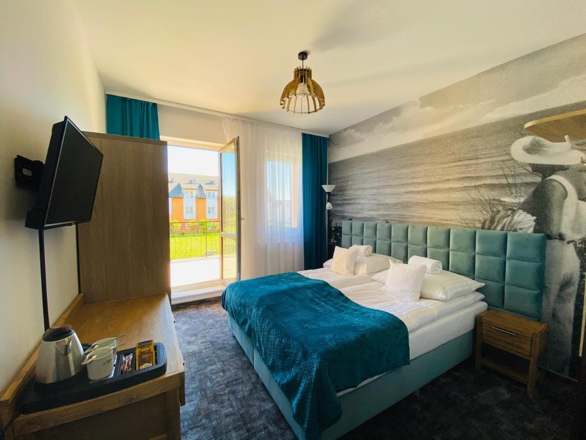 Mikolajek Hotell Jarosławiec Exteriör bild